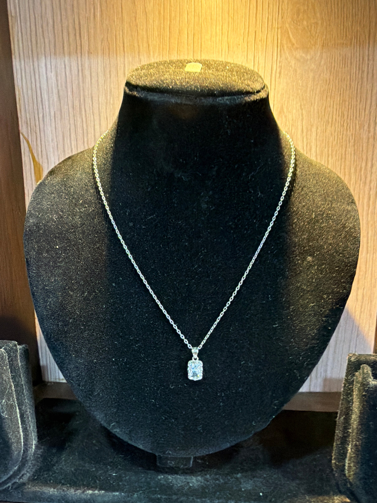 Chain pendant 001