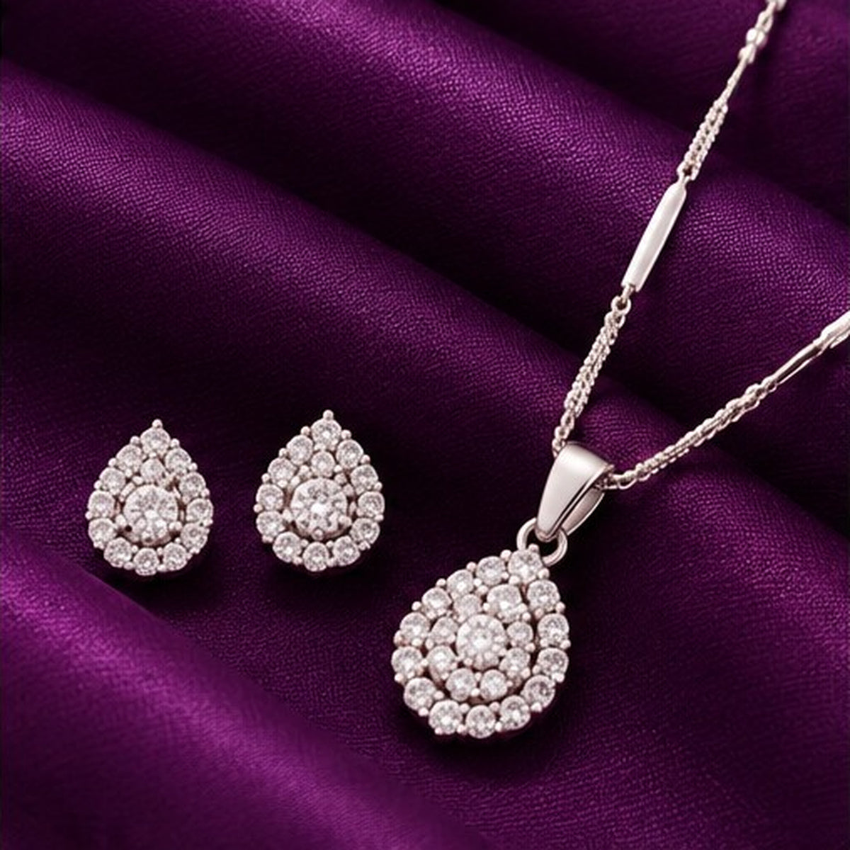 Chain pendant set