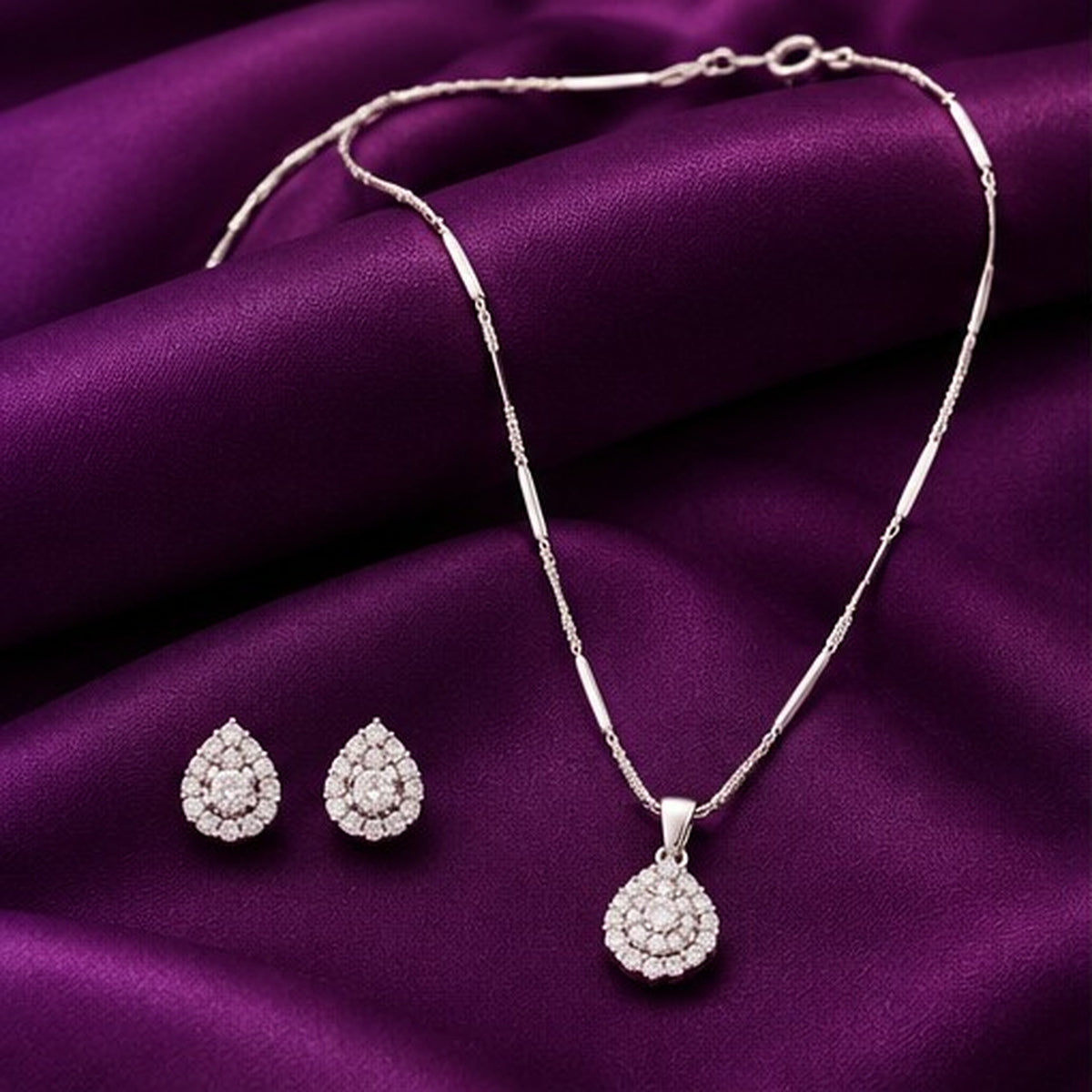 Chain pendant set